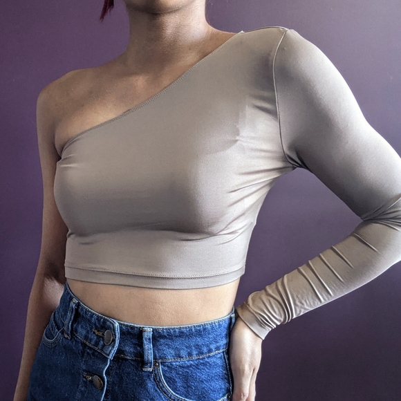 SHEIN One Shoulder Top - Picture 3 of 3